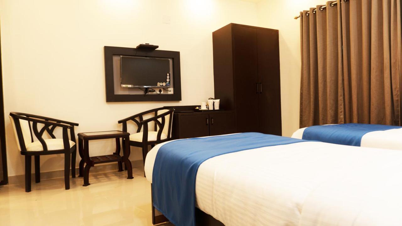 Hotel Max Inn Bhagalpur Ngoại thất bức ảnh